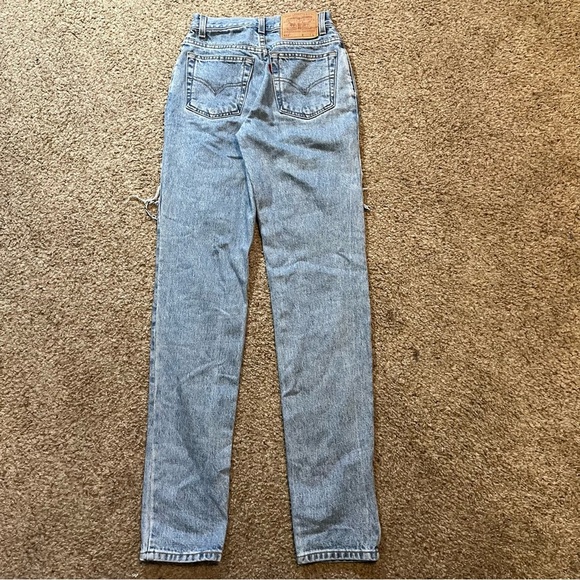 Rare Levis VTG Orange Tab Mom Jeans Light Wash High Rise Tapered Leg Rigid Denim - Picture 4 of 9
